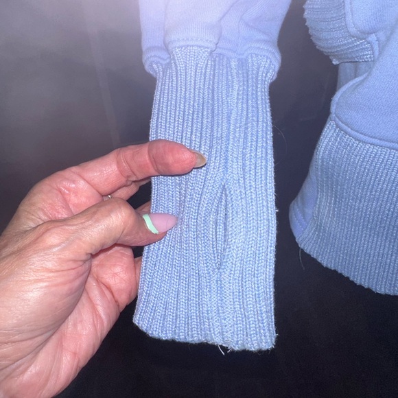 Lady’s hoodie - Picture 3 of 5